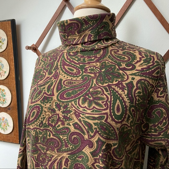 Vintage Paisley Turtleneck - Picture 3 of 4